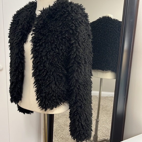 UGG fur jacket - Picture 10 of 17